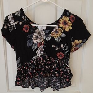 Chic Black Floral Blouse for Women